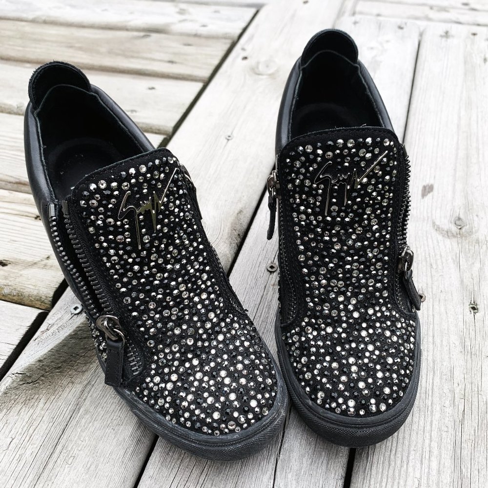 GIUSEPPE ZANOTTI - Black Suede Wedge Trainer With Crystals